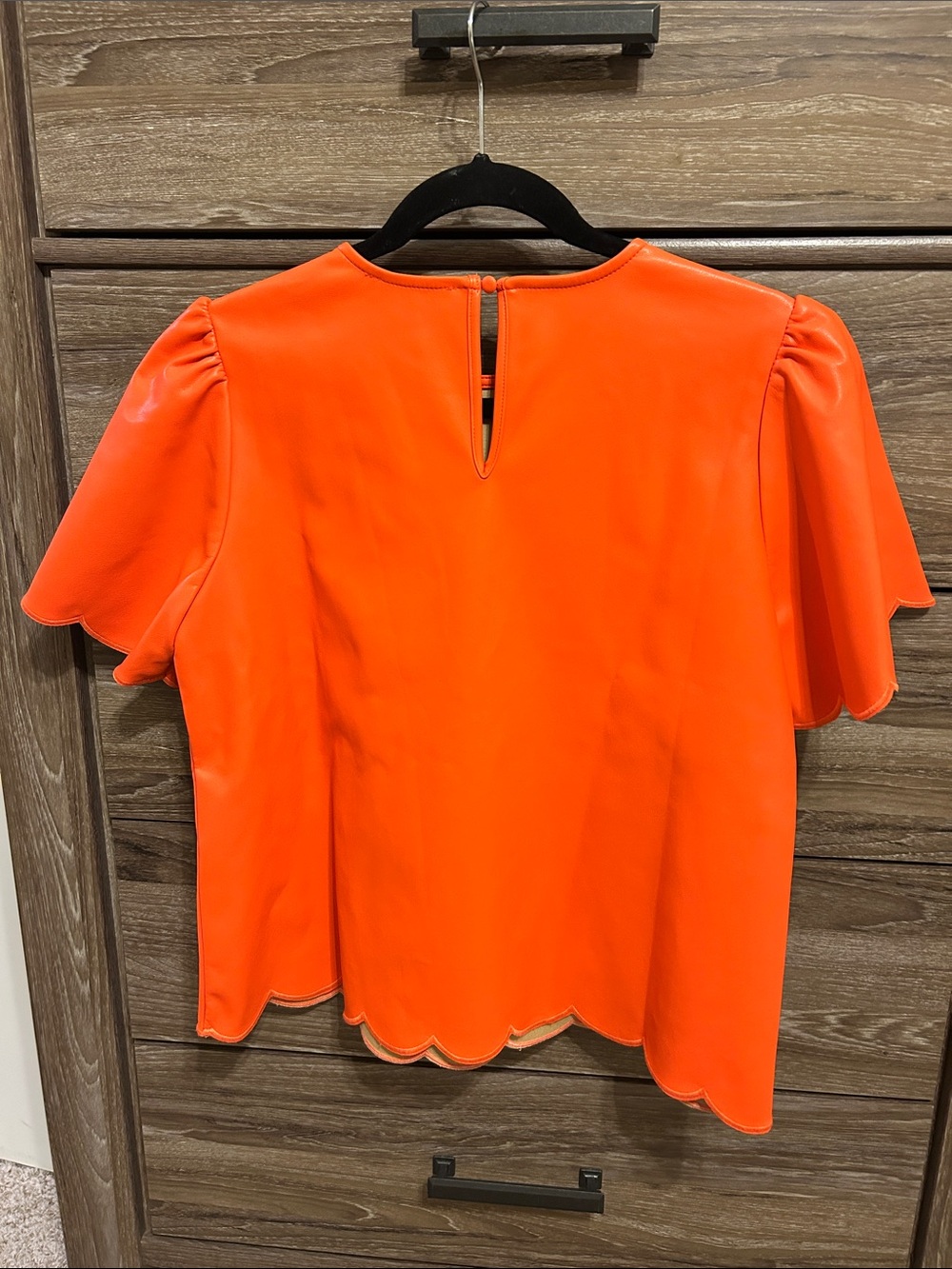 NWT THML Bright Orange Faux Leather Scalloped Flutter Sleeve Blouse. SZ M - Picture 3 of 3